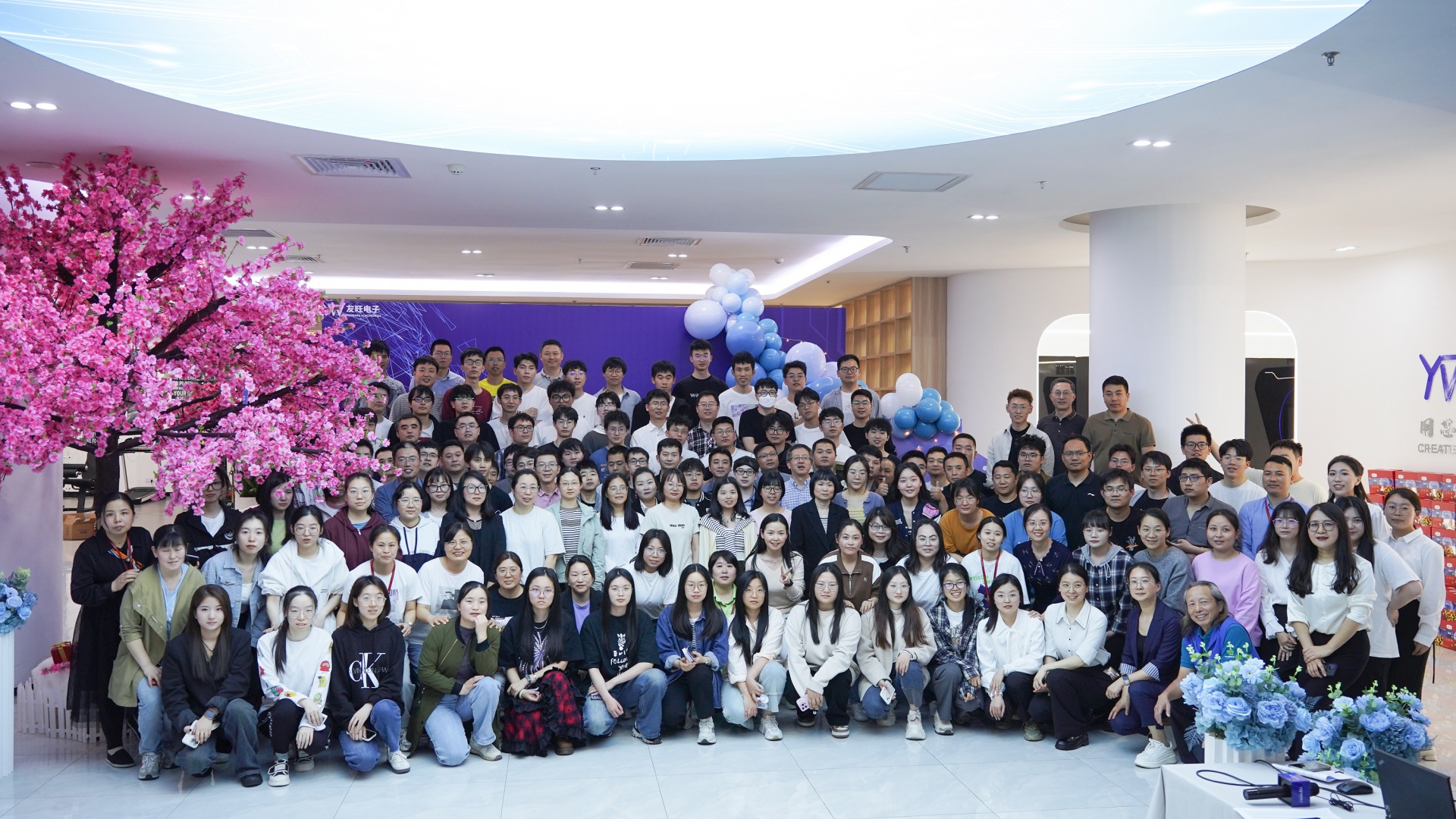 
                            跨越“三”海共聚，“十”終如一前行——友旺三十周年司慶