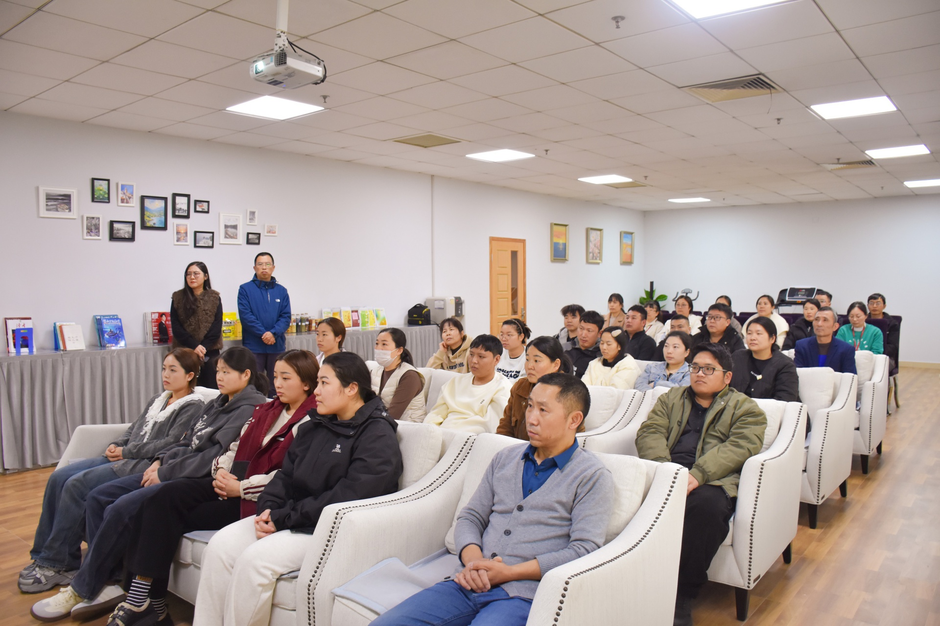 
                            以心筑家、悅享空間 我公司一線員工活動室正式啟用